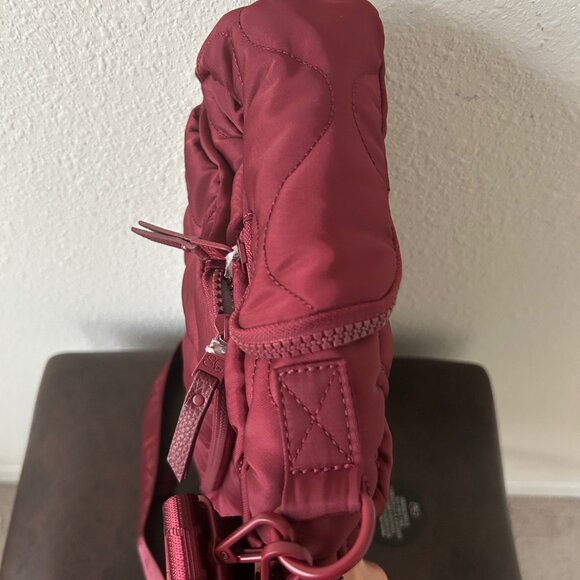 Samantha Brown To-Go Quilted Cargo Crossbody BURGUNDY nwt - Picture 7 of 13